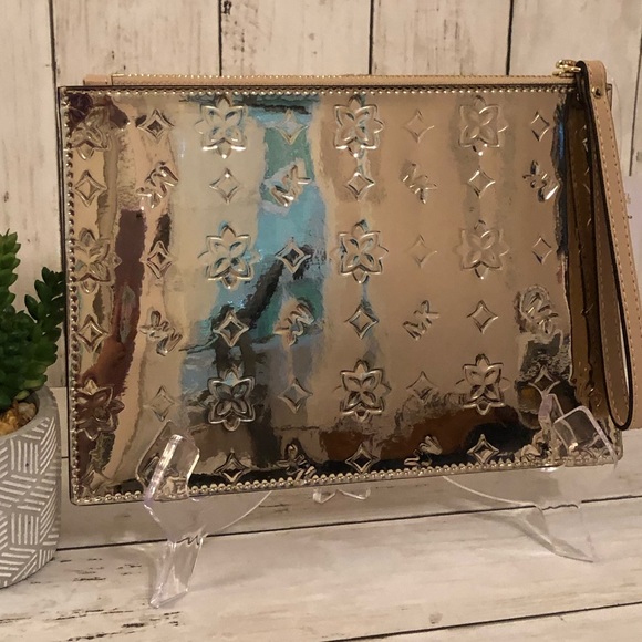 🌸 Michael Kors XL Zip Clutch Wristlet - Picture 4 of 9